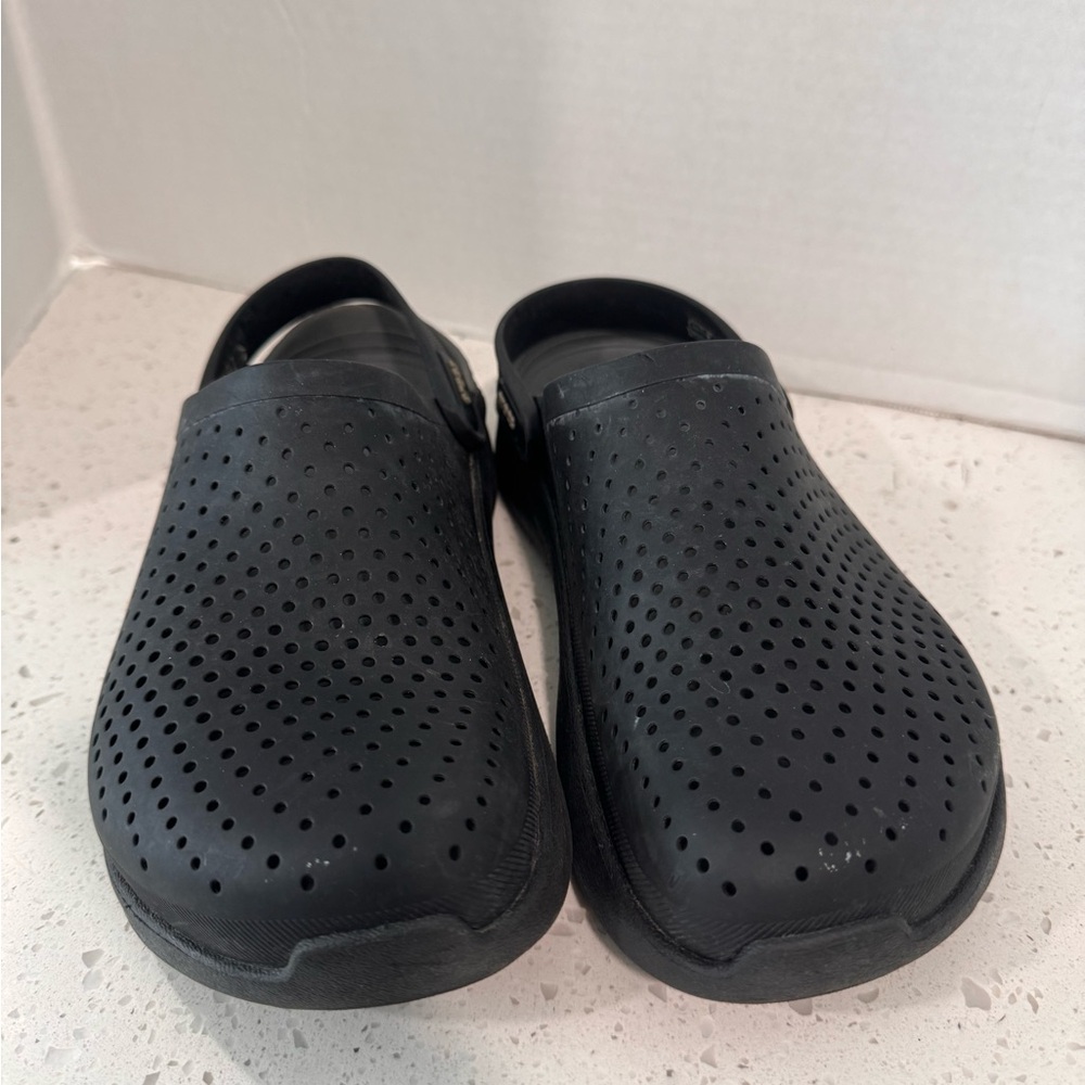 Crocs Life Stride Clogs men’s size 10